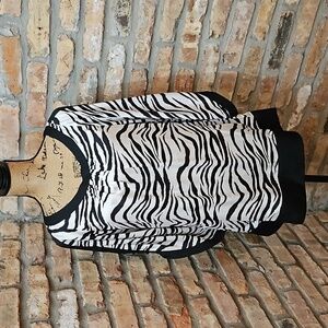NWT Hot in Hollywood animal print spkit skeeve tunic top size Medium